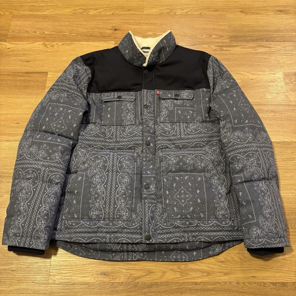 Levi's Mixed Media Quilted Puffer Jacket Men's XL Faded Blue Bandana Paisley EUC